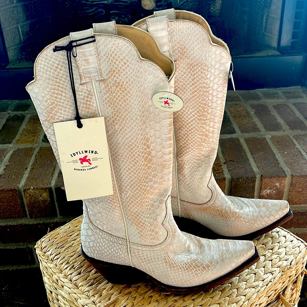 Miranda Lambert boots